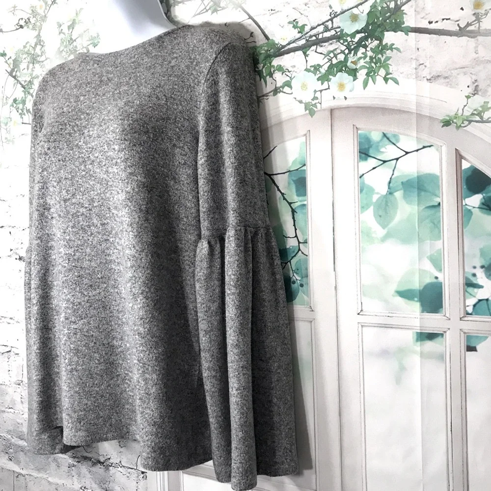 Zara Gray Knit Flute/Bell Sleeve Sweater Sz Small - Picture 4 of 8